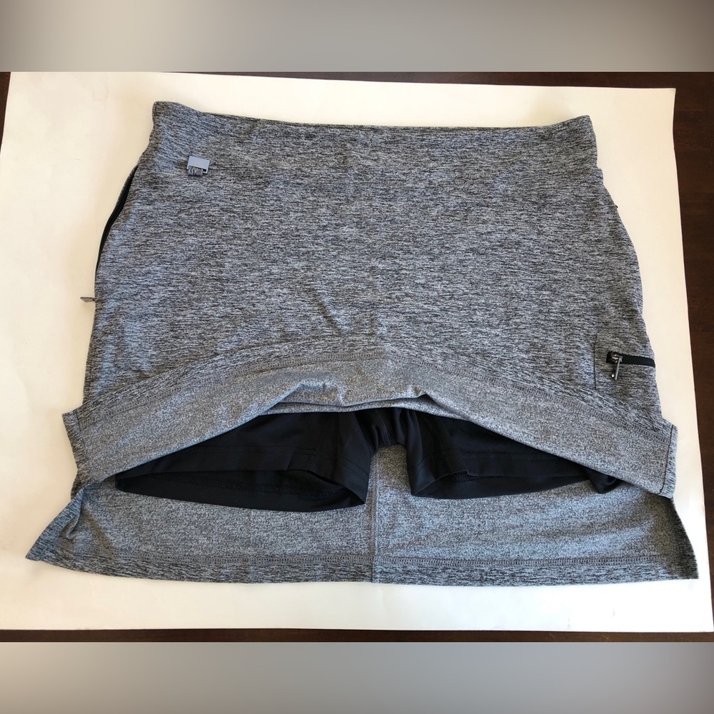 Nancy Lopez Skort - Women’s Black/White Skort. Pull-On Waist. Size XLarge
